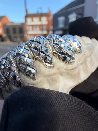 Bottom 8 Diamond Dust Cuts — Custom Diamond Grillz