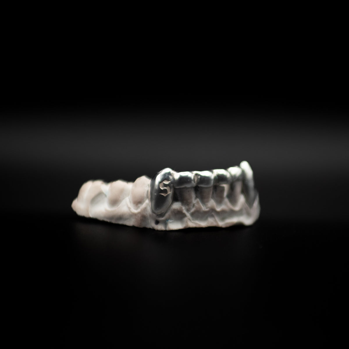 Laser Engraved Bridge Grillz — Custom Gold Tooth Cap by Noir Flare